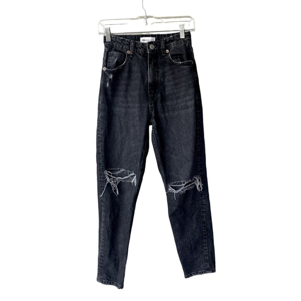 Zara Women's High-Waisted‎ Black Wash Size 2 Ankle Straight Ripped Mom Jean